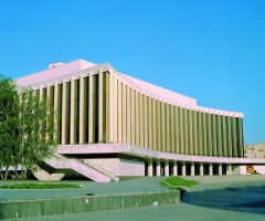 Дворец Украина