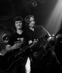 Разные Люди